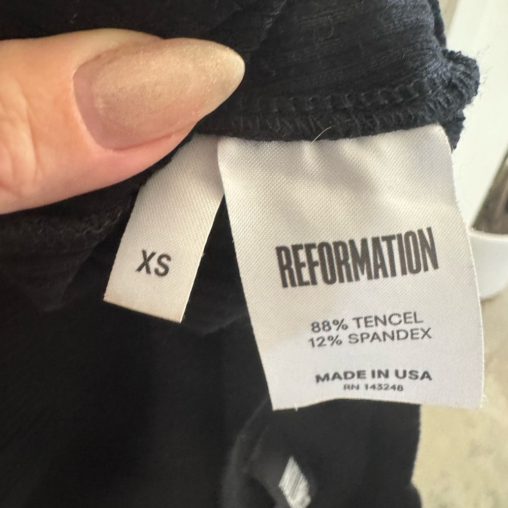 Reformation ribbed one sleeve top xs - Picture 3 of 3
